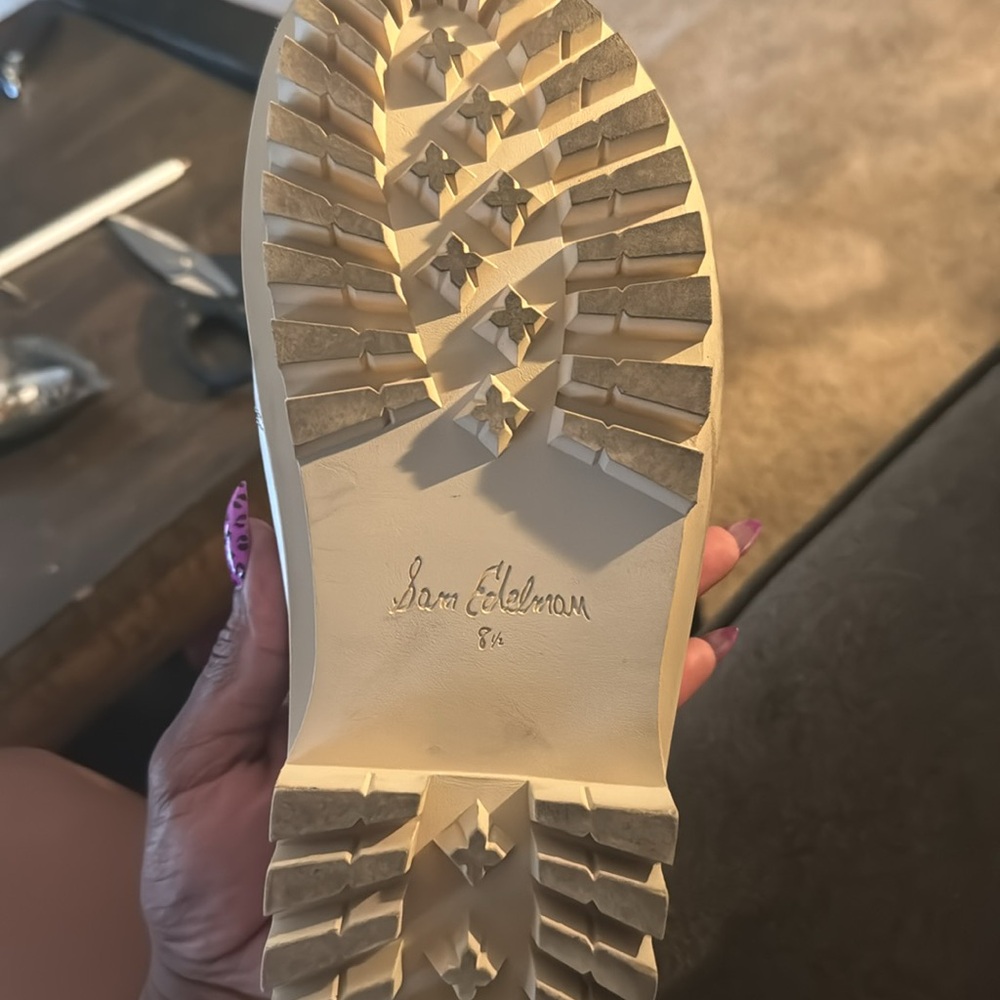 Sandals - Picture 3 of 4